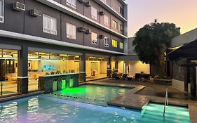 Circle Inn - Iloilo City Center